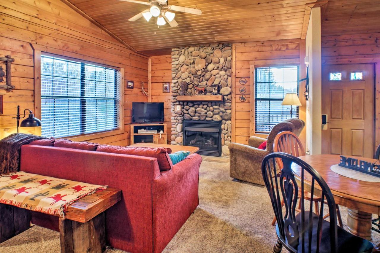 Cabin-Style Studio Right Off The Branson Strip! Appartamento Esterno foto